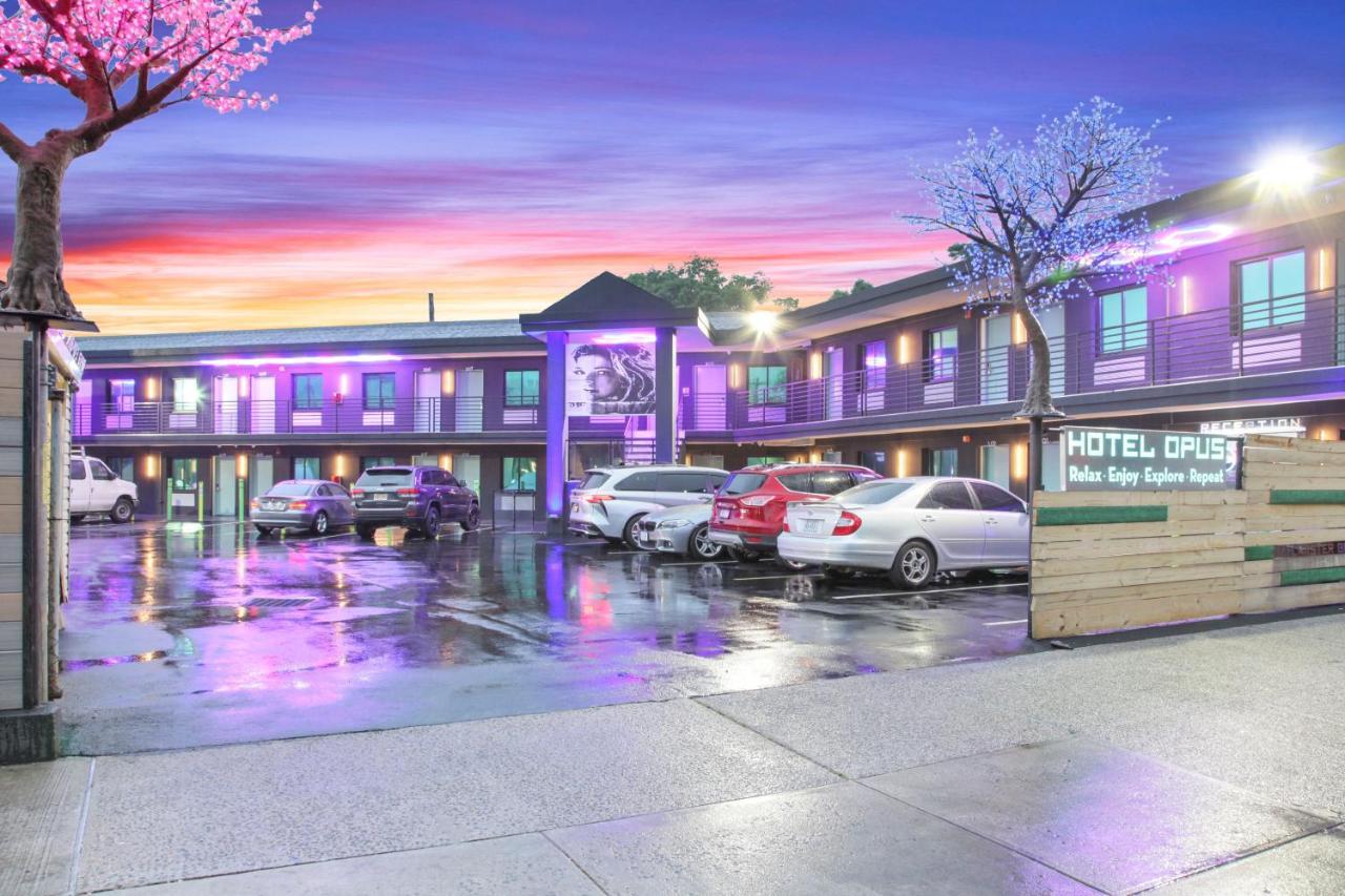Hotel Opus Bronx Near Bay Plaza Mall New York Exterior photo